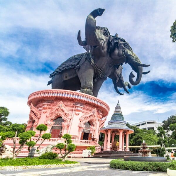 彩繪玻璃穹頂太夢幻！曼谷粉紅「三頭象神博物館」網美最愛，神像、奇獸交織奇幻世界美炸！